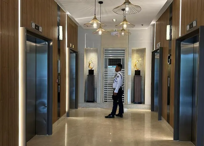 Apartahotel Gateway Mall Of Near Airport *