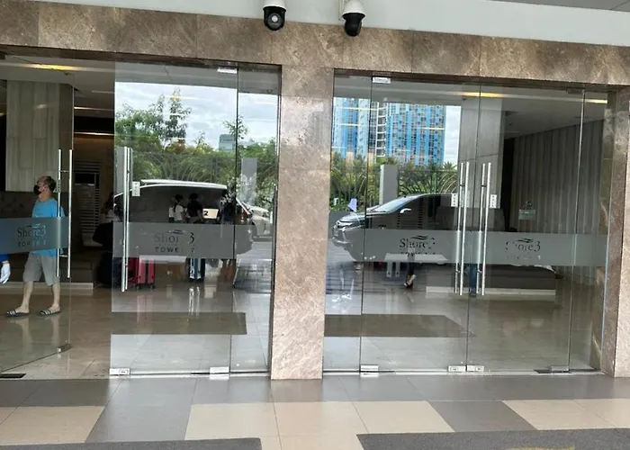Apartahotel Gateway Mall Of Near Airport
